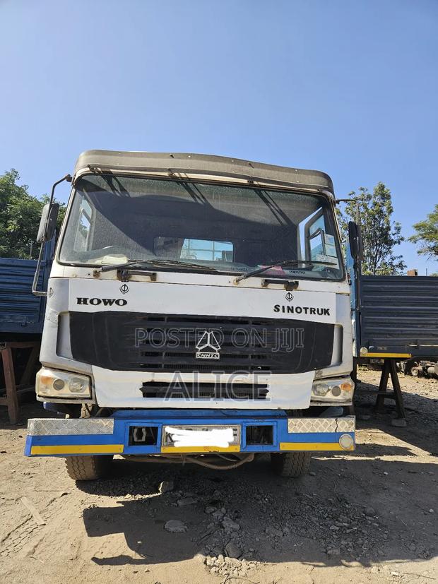 Sinotruk Howo 6x4 for Sale - main view