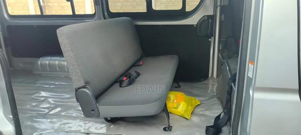 Toyota Hiace 2016 - thumbnail 9