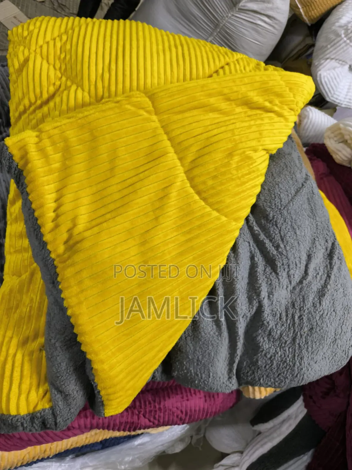 Single Plush Velvet Duvet –Tr
