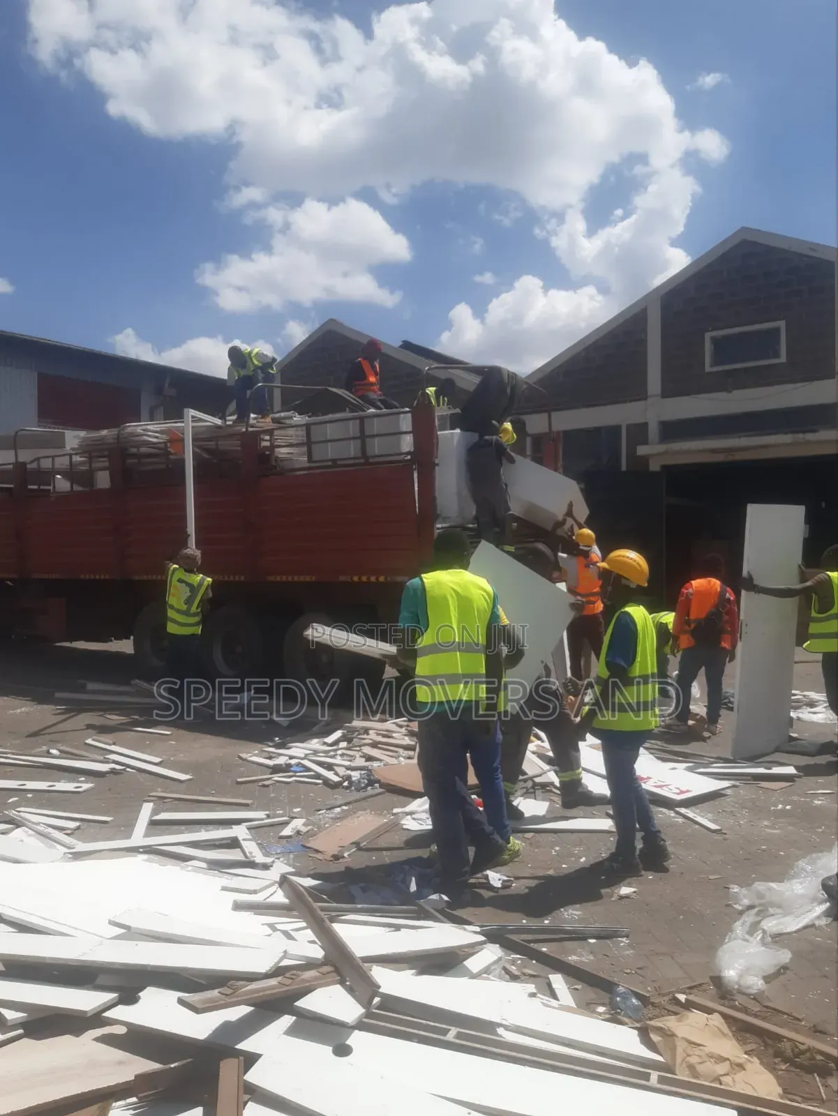 Trailers for Goods Delivery and Logistics Are Ready Within