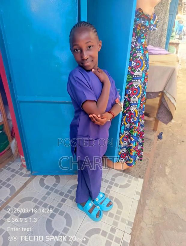 CBC Scrubs - thumbnail 3