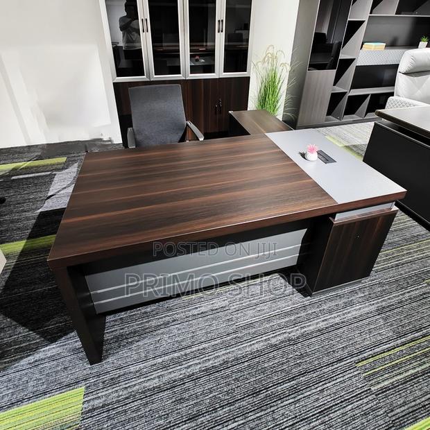 Office Desk : Simple Modern Executive Office Desk - thumbnail 10