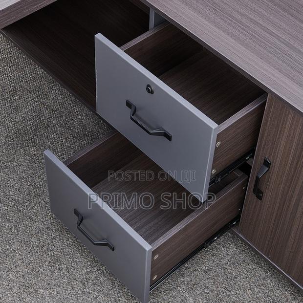 Office Desk : Simple Modern Executive Office Desk - thumbnail 12