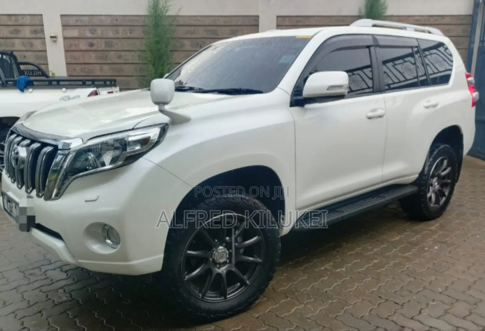 Toyota Land Cruiser Prado 2017 White