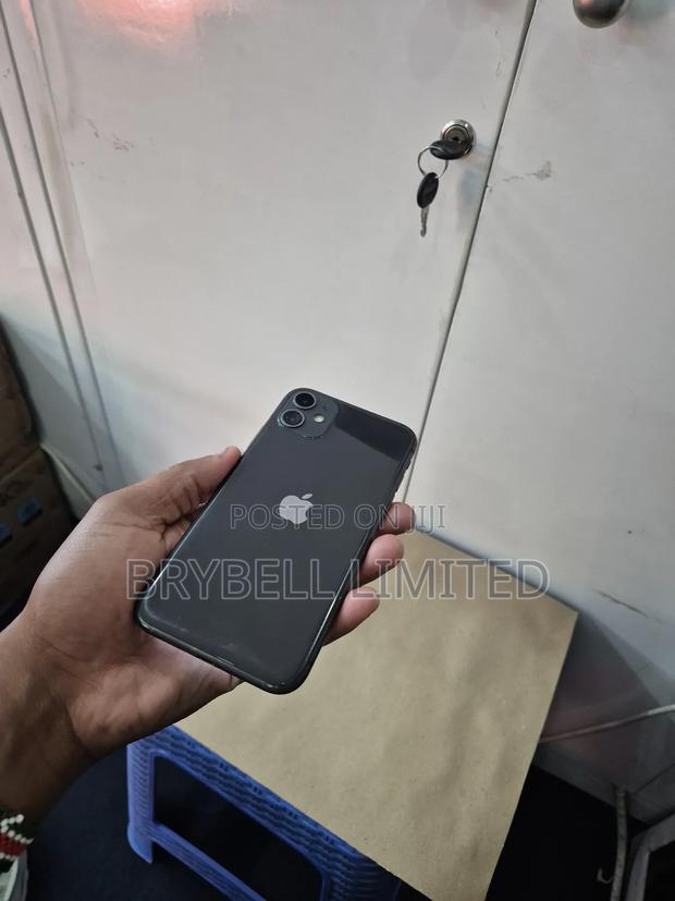 Apple iPhone 11 64 GB Gray - thumbnail 6