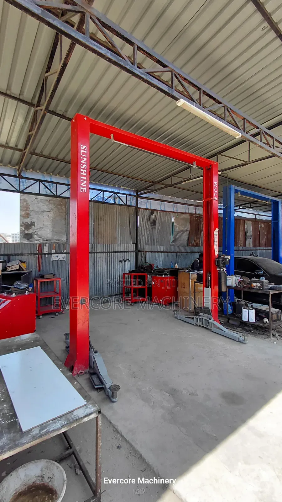 Car Hoist/Two Pole/Post Lift Machine 4tonne Capacity Electric Powered