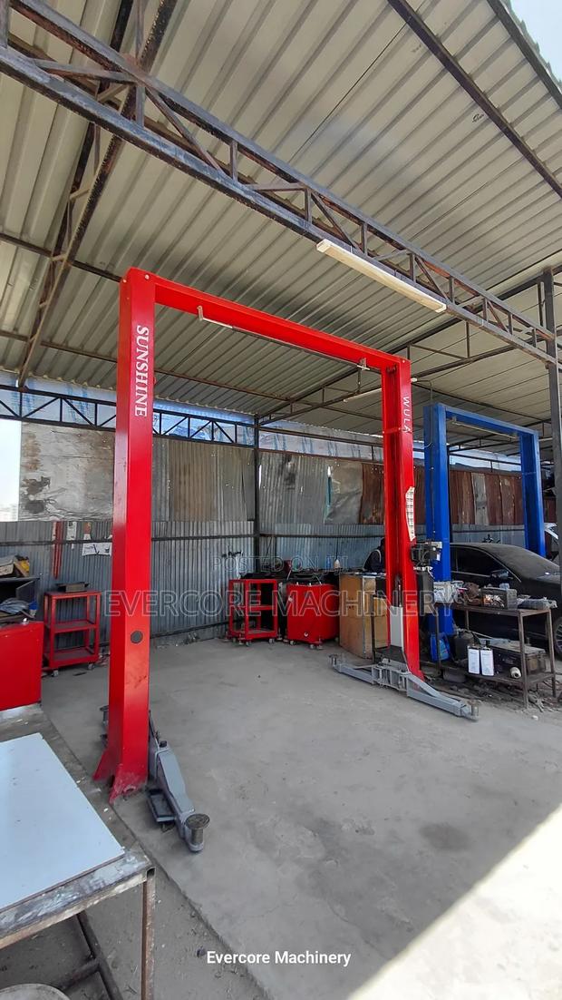 Car Hoist/Two Pole/Post Lift Machine 4tonne Capacity Electric Powered - thumbnail 3