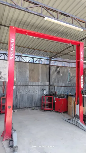 Car Hoist/Two Pole/Post Lift Machine 4tonne Capacity Electric Powered