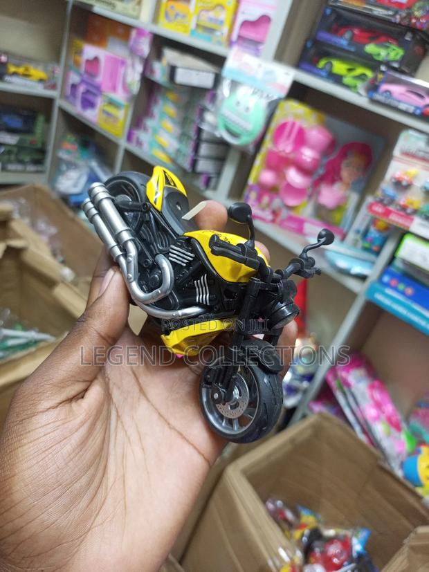 Motorcycle Die Cast Model - thumbnail 6