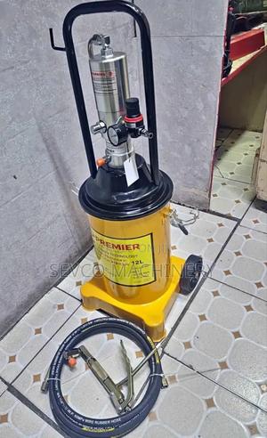 Heavy Duty Premier 12l Pneumatic Grease Bucket/Pump - thumbnail 2