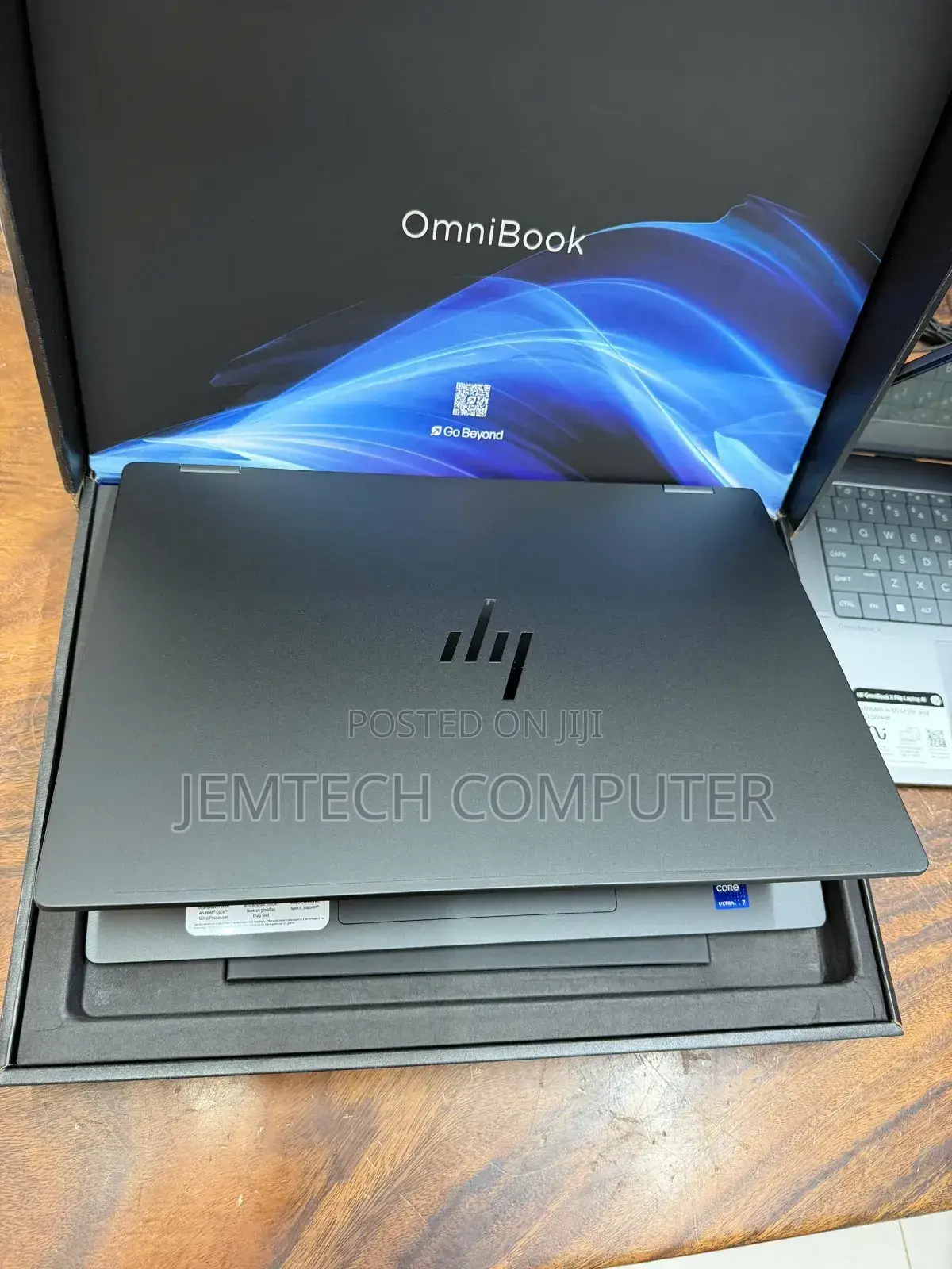 New Laptop HP OmniBook X Flip 14" 16GB Intel Core Ultra 7 SSD 1T