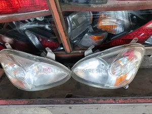 Toyota Plaz Headlight New Model Complete With Bulb And Socket