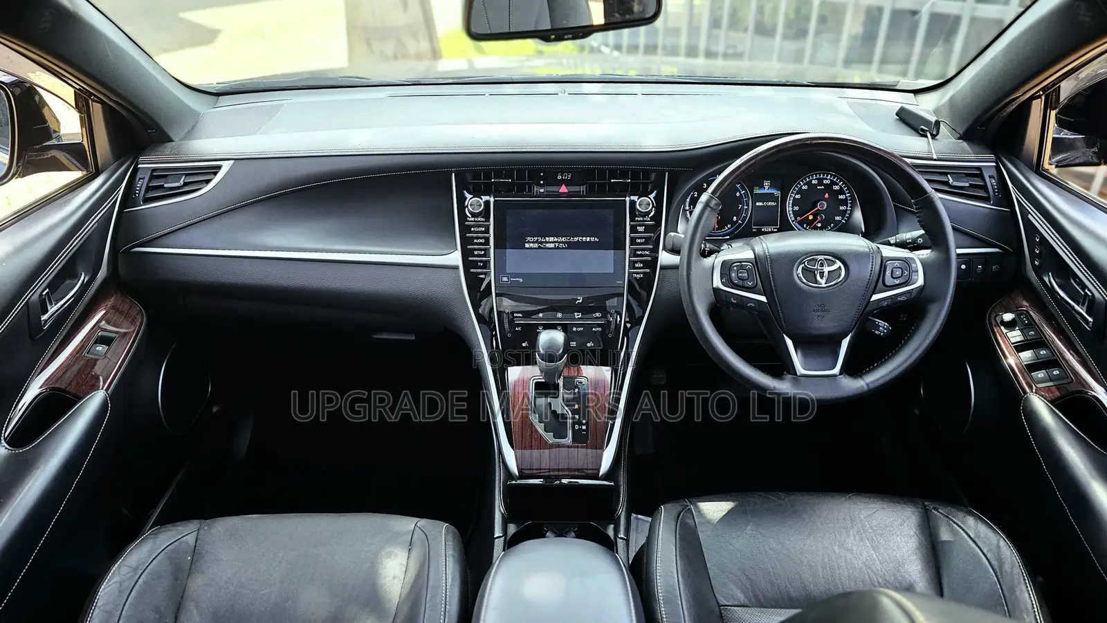 Toyota Harrier 2.0 2016 Black