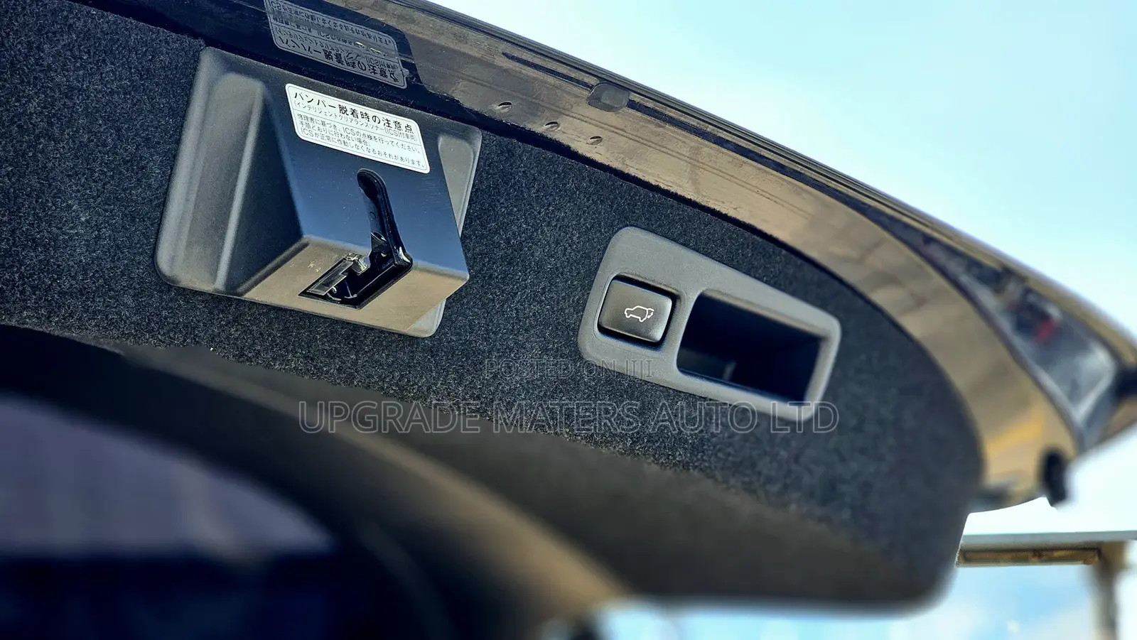 Toyota Harrier 2.0 2016 Black