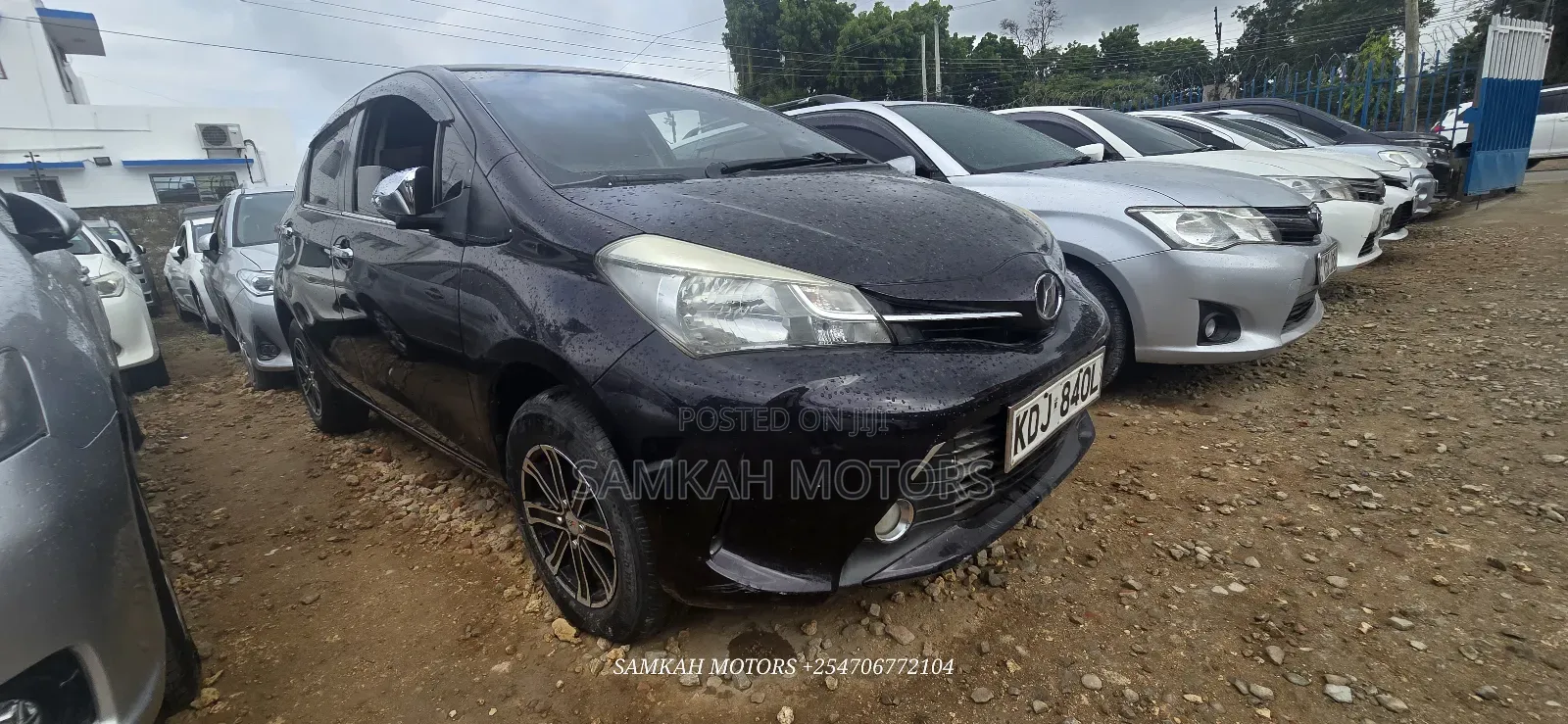 Toyota Vitz 2016 Black