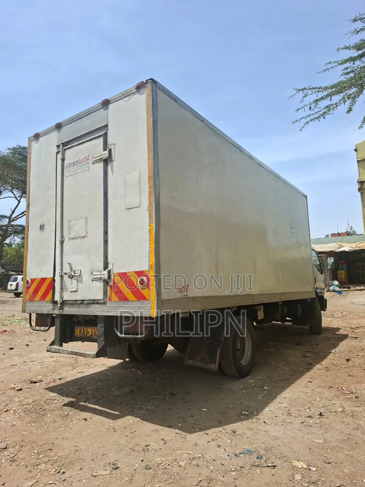 Mitsubishi Fh Refrigerated 2007 White