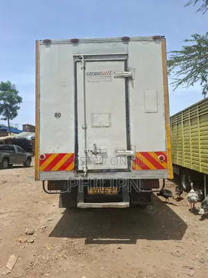 Mitsubishi Fh Refrigerated 2007 White