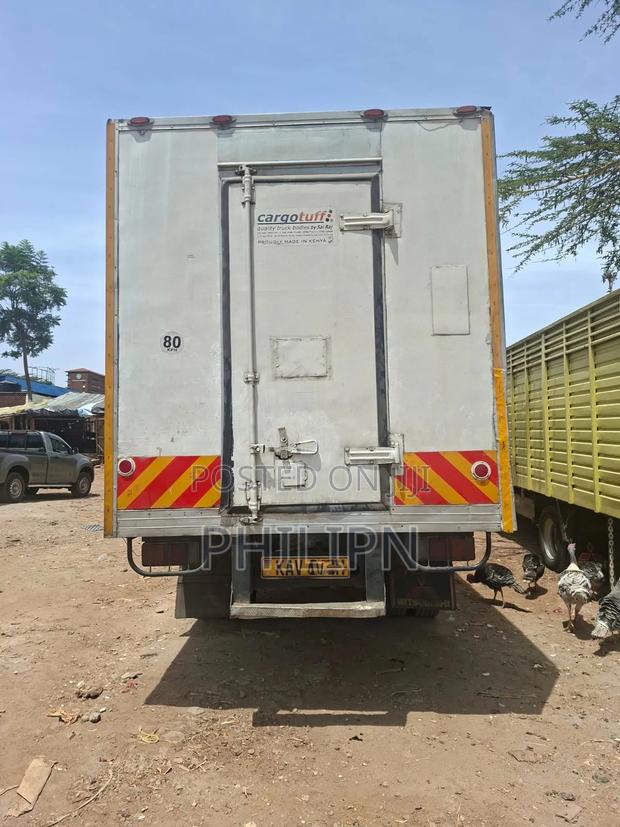 Mitsubishi Fh Refrigerated 2007 White - thumbnail 4