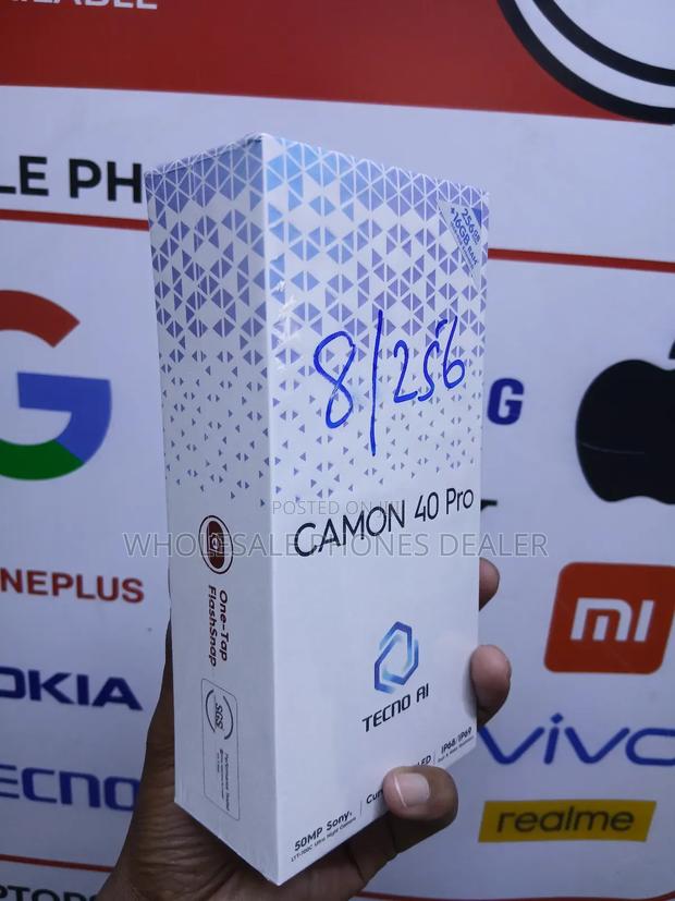 New Tecno Camon 40 Pro 4G 256 GB Black - thumbnail 3