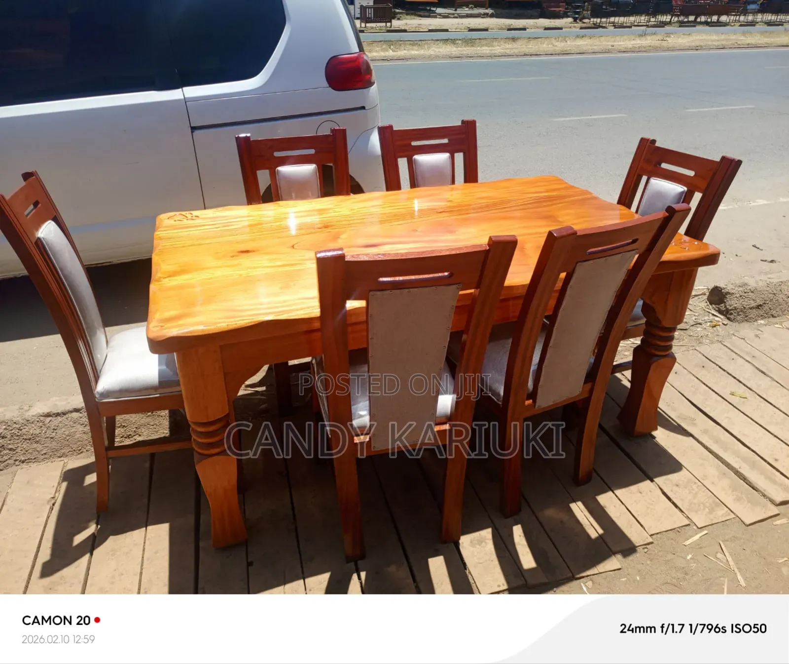 Classic Mahogany Dining Table Plus 6 Chairs