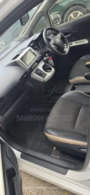 Toyota Wish 2016 White