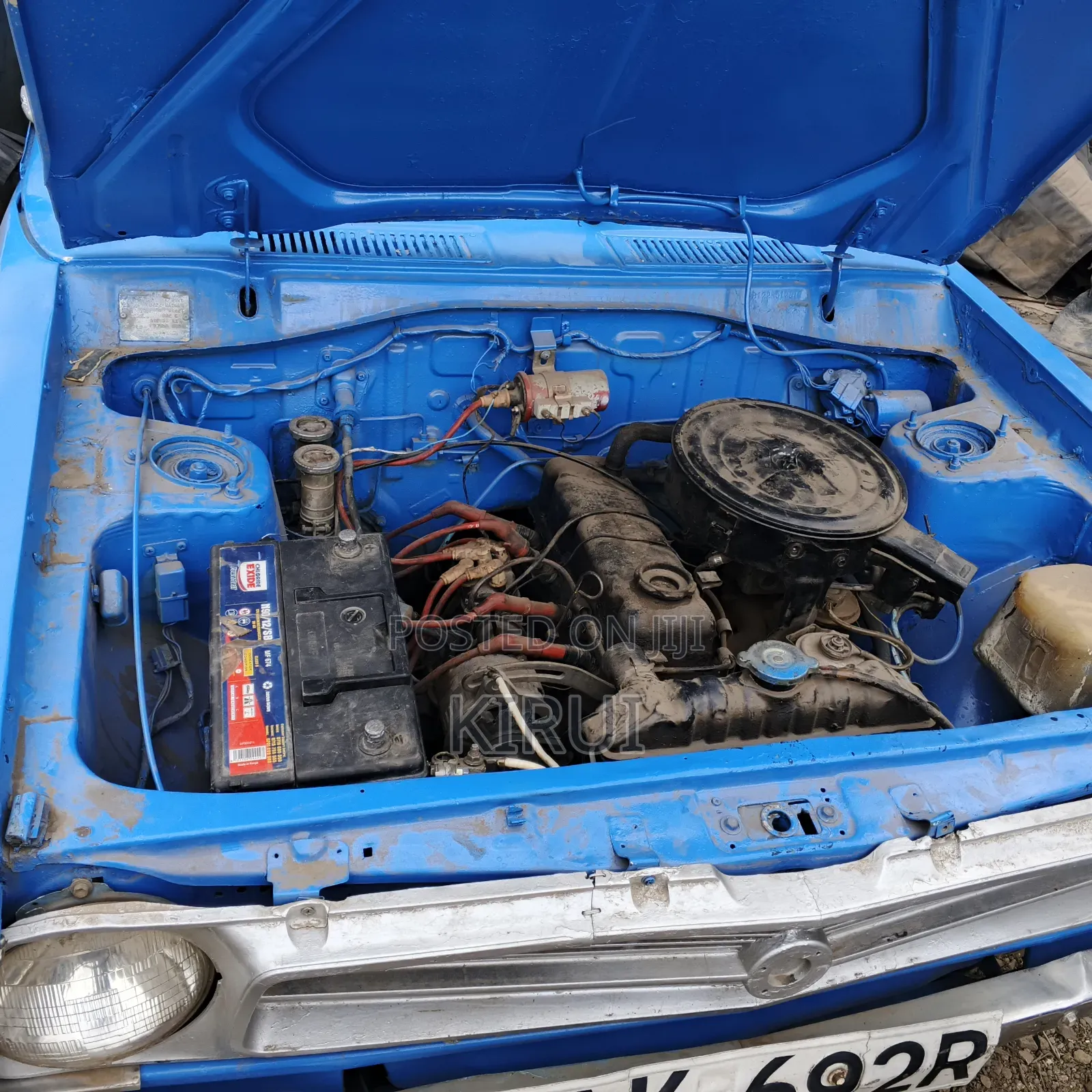 Nissan 1400 2000 Blue