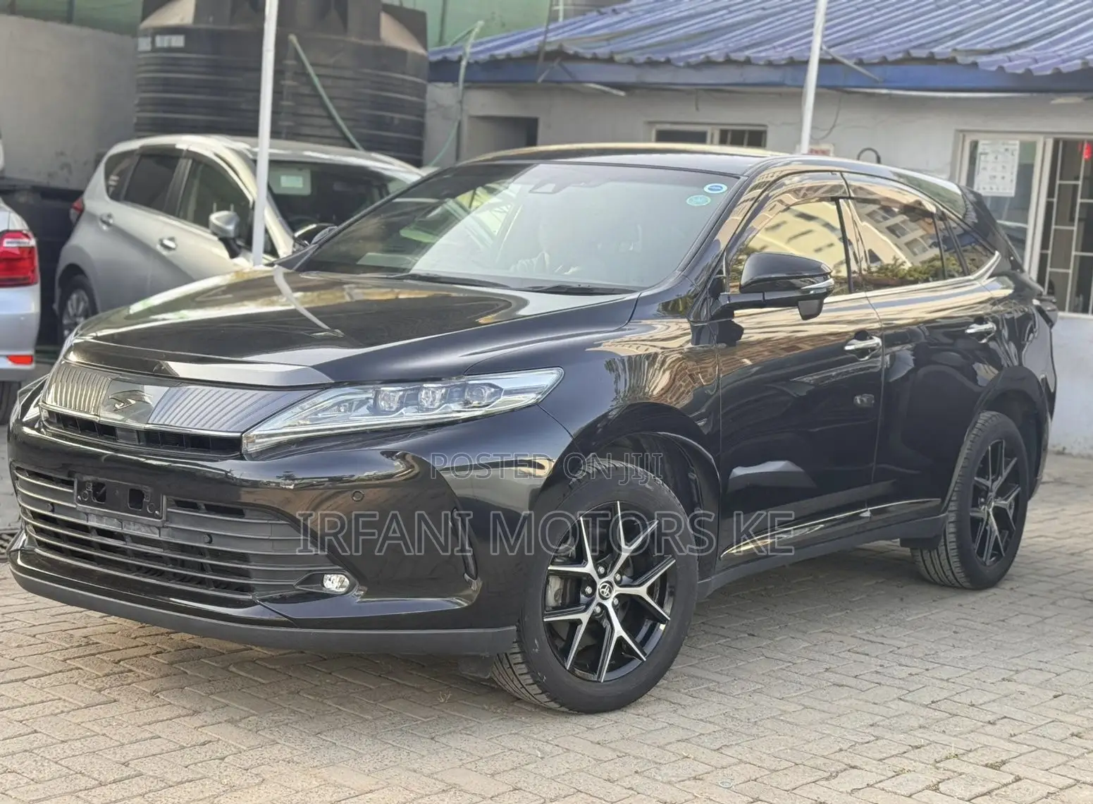 Toyota Harrier 2.0 2020 Black