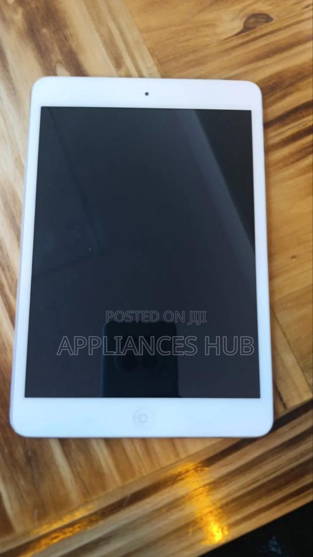 Apple iPad mini 1 16 GB Silver - main view