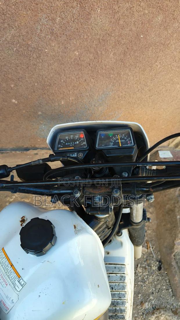 Yamaha DT175 2021 White - thumbnail 4