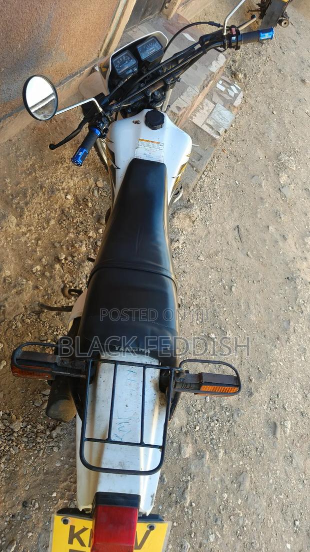 Yamaha DT175 2021 White - thumbnail 6