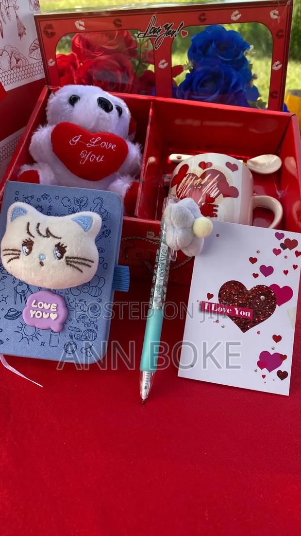Valentines Ladies Gift Set Cute Notebook - main view