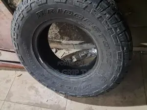 Bridgestone Duller 265/70r16