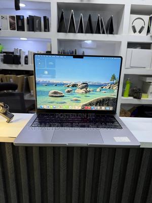 Laptop Apple MacBook Pro 2021 M1 16GB Apple M1 Pro SSD 512GB