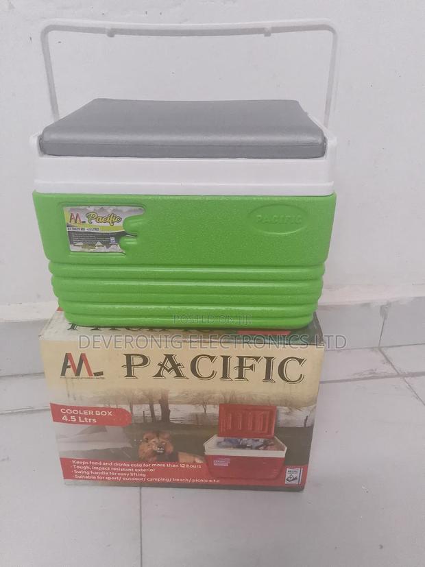 4.5 Liters Pacific Cooler Box