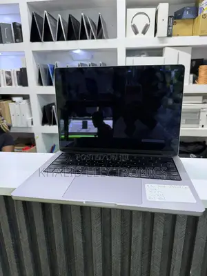 Laptop Apple MacBook Pro 2021 M1 16GB Apple M1 Pro SSD 512GB