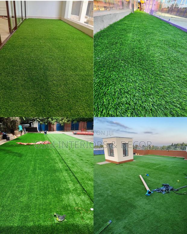 Artificial Green Grass Carpets for Rooftop and Balcony