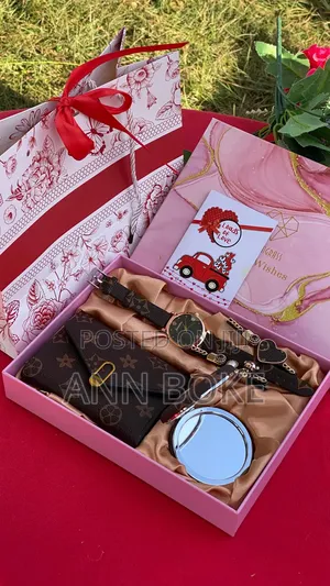 
Watch
Rose Shape Floral Perfume