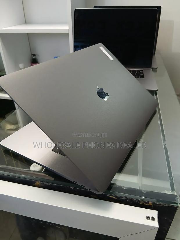 Laptop Apple MacBook Pro 2019 32GB Intel Core i9 SSD 1T - thumbnail 2