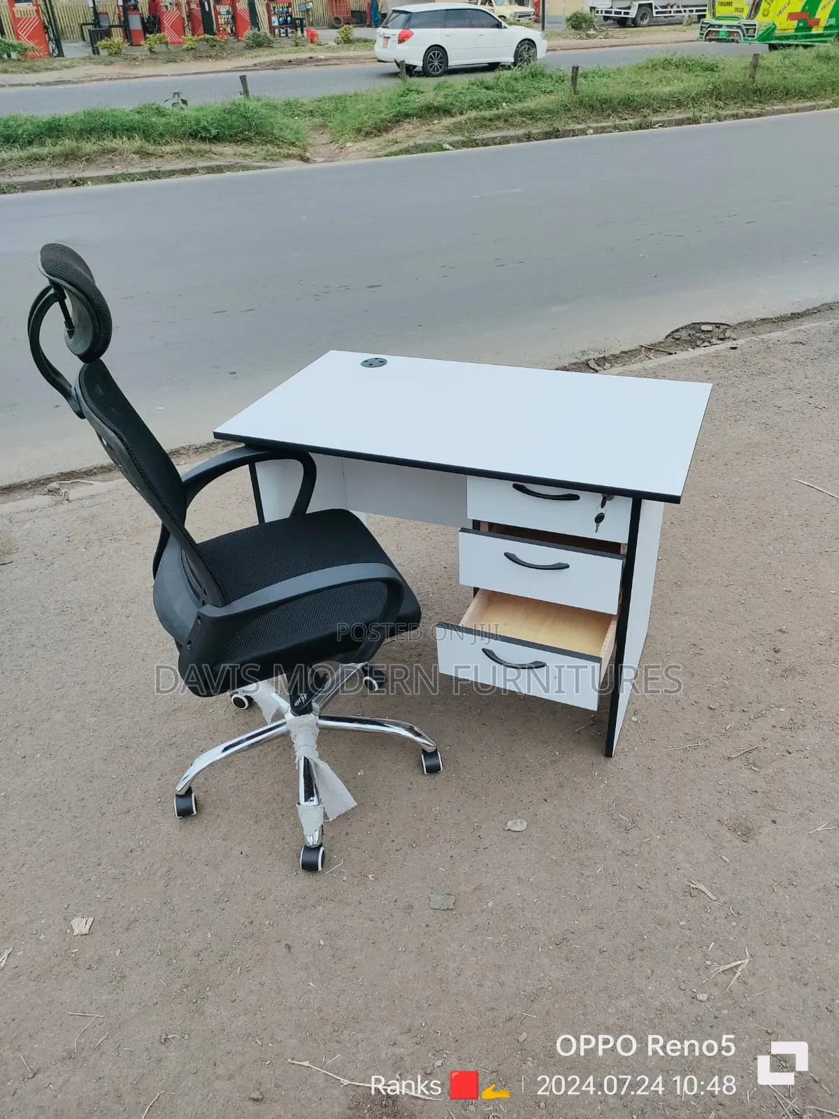 Office Desk With Chair
