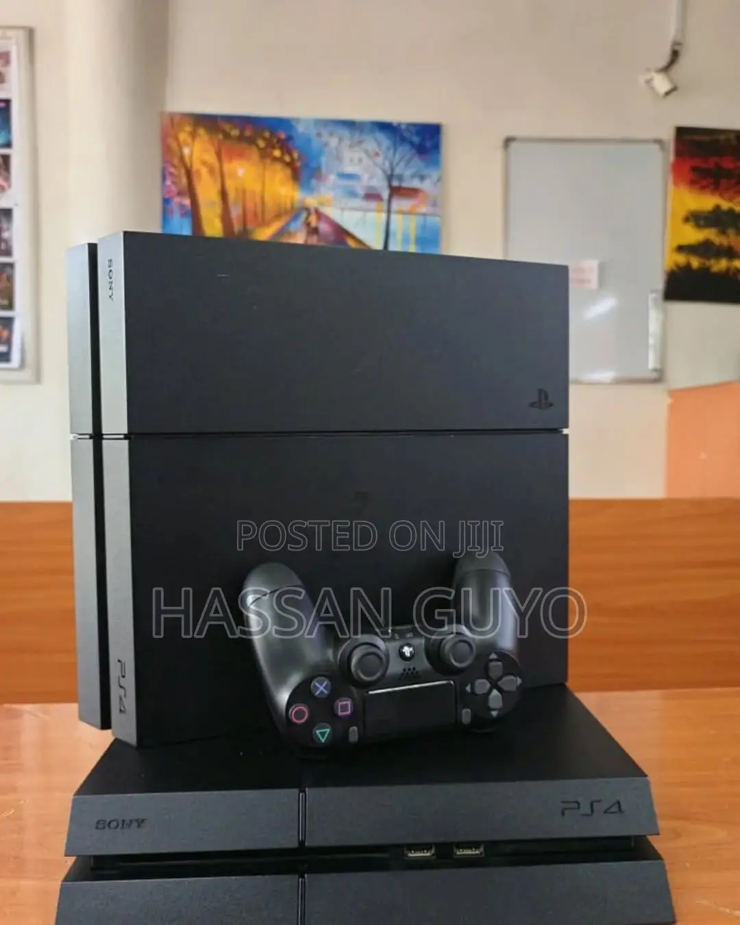 Ps4 Standard Chipped 1tb, 15 Games and 2 Controllers