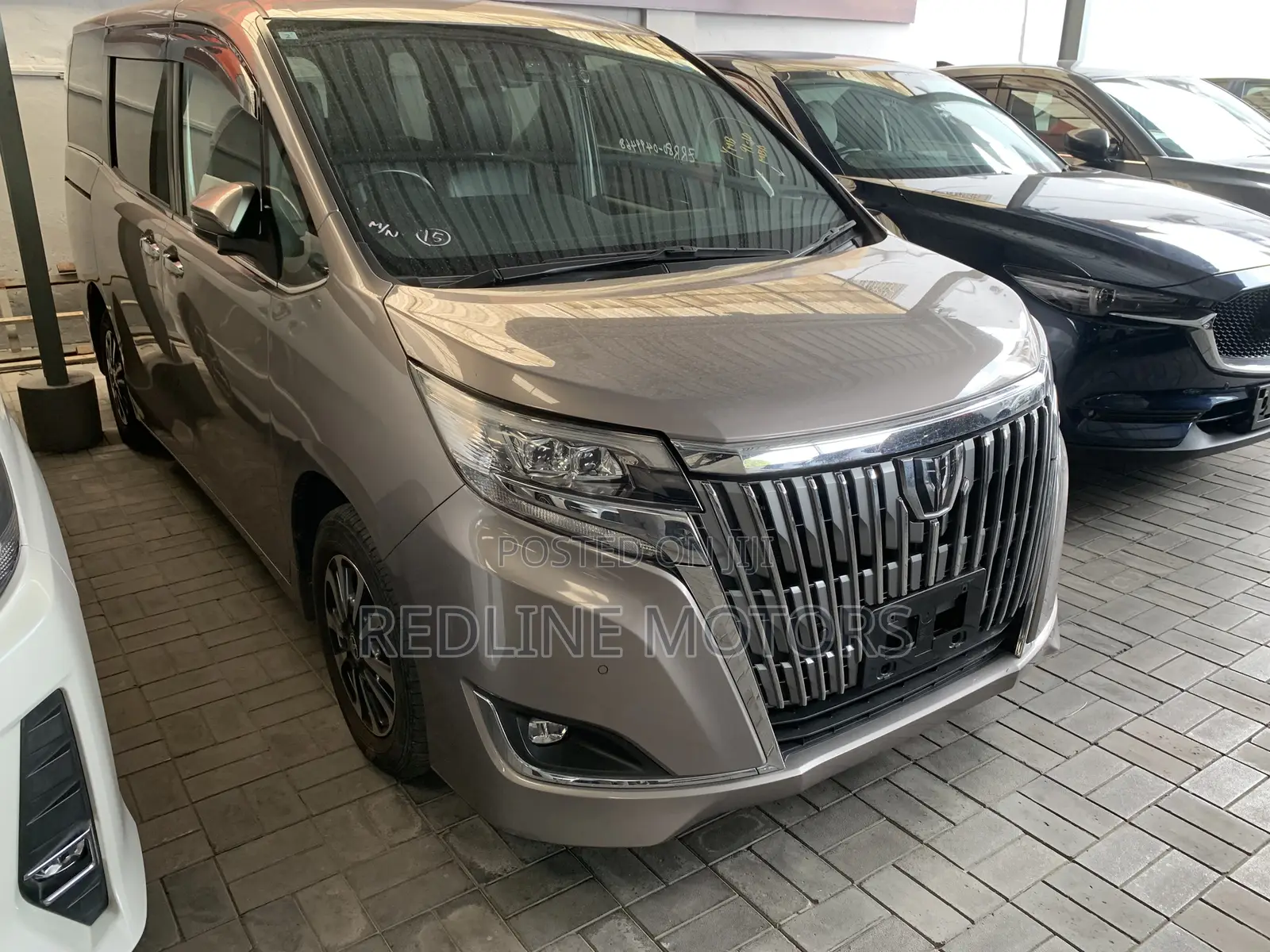 Toyota Esquire 2.0 AWD (7 seater) 2018 Gray
