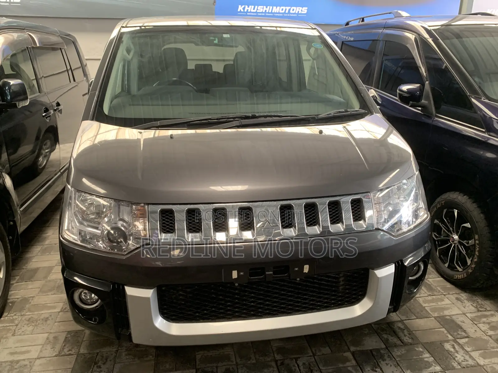 Mitsubishi Delica 2018 Gray