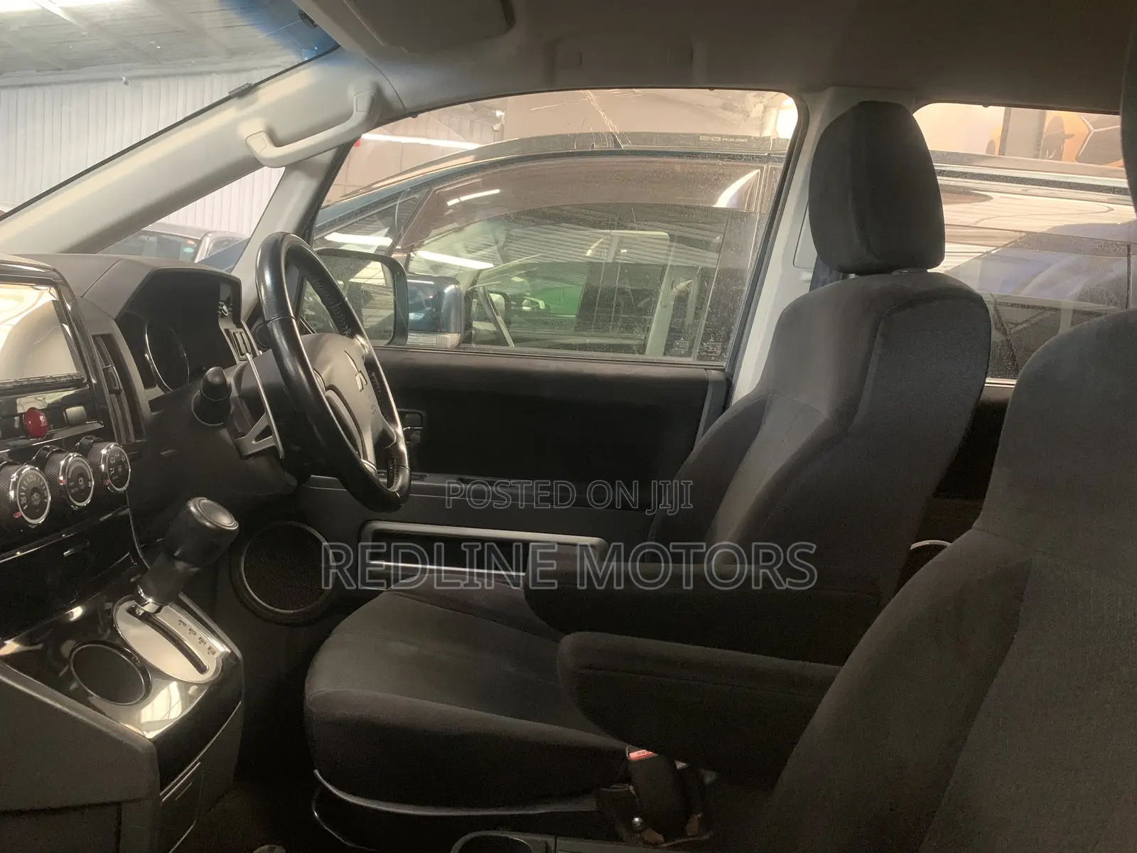Mitsubishi Delica 2018 Gray