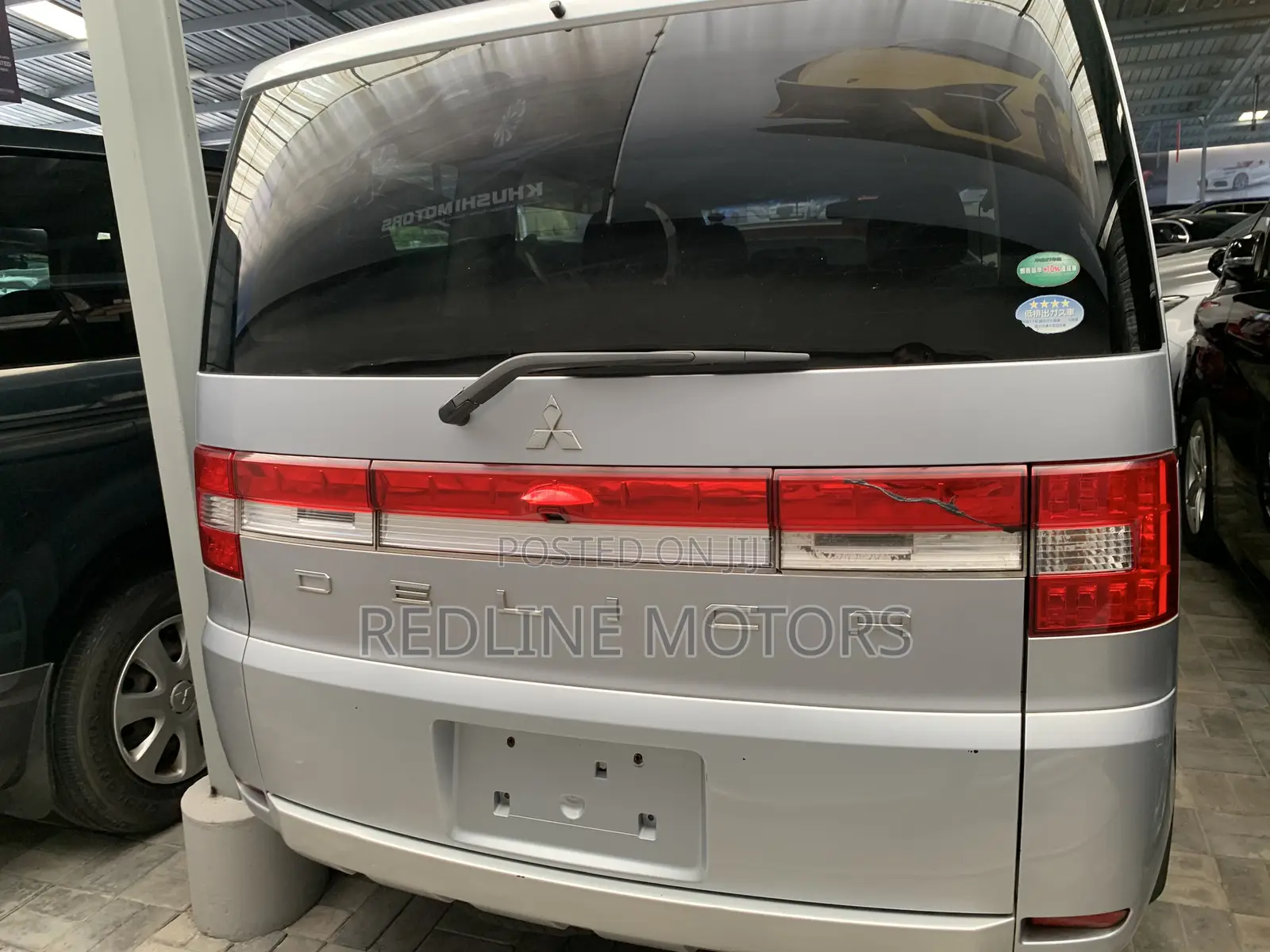 Mitsubishi Delica 2018 Silver