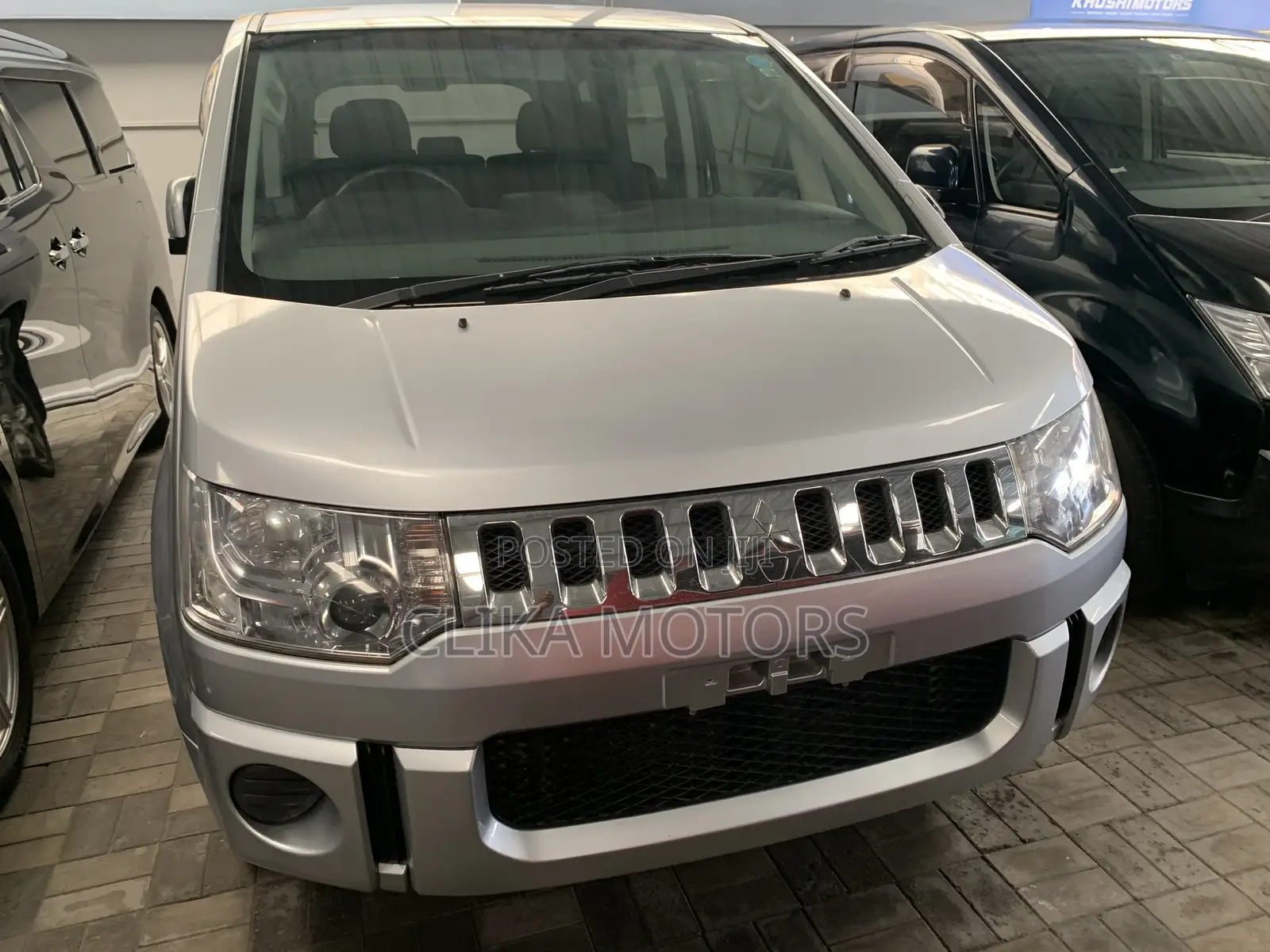 Mitsubishi Delica 2018 Silver