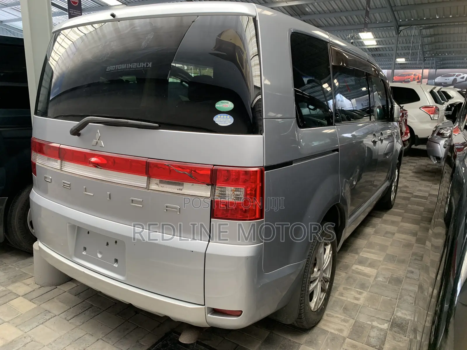 Mitsubishi Delica 2018 Silver