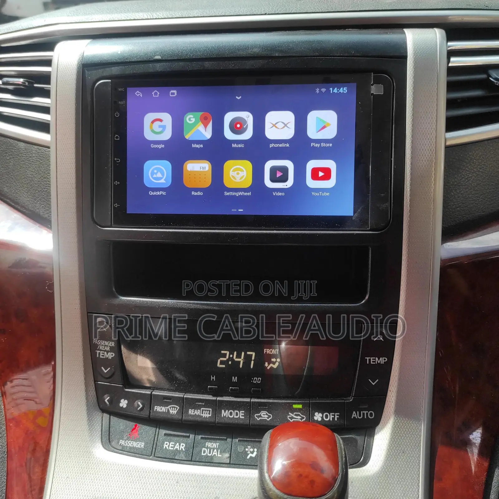 Toyota Voxy/Noah 2006-2013 Fitted With 8 Inch Android Radio