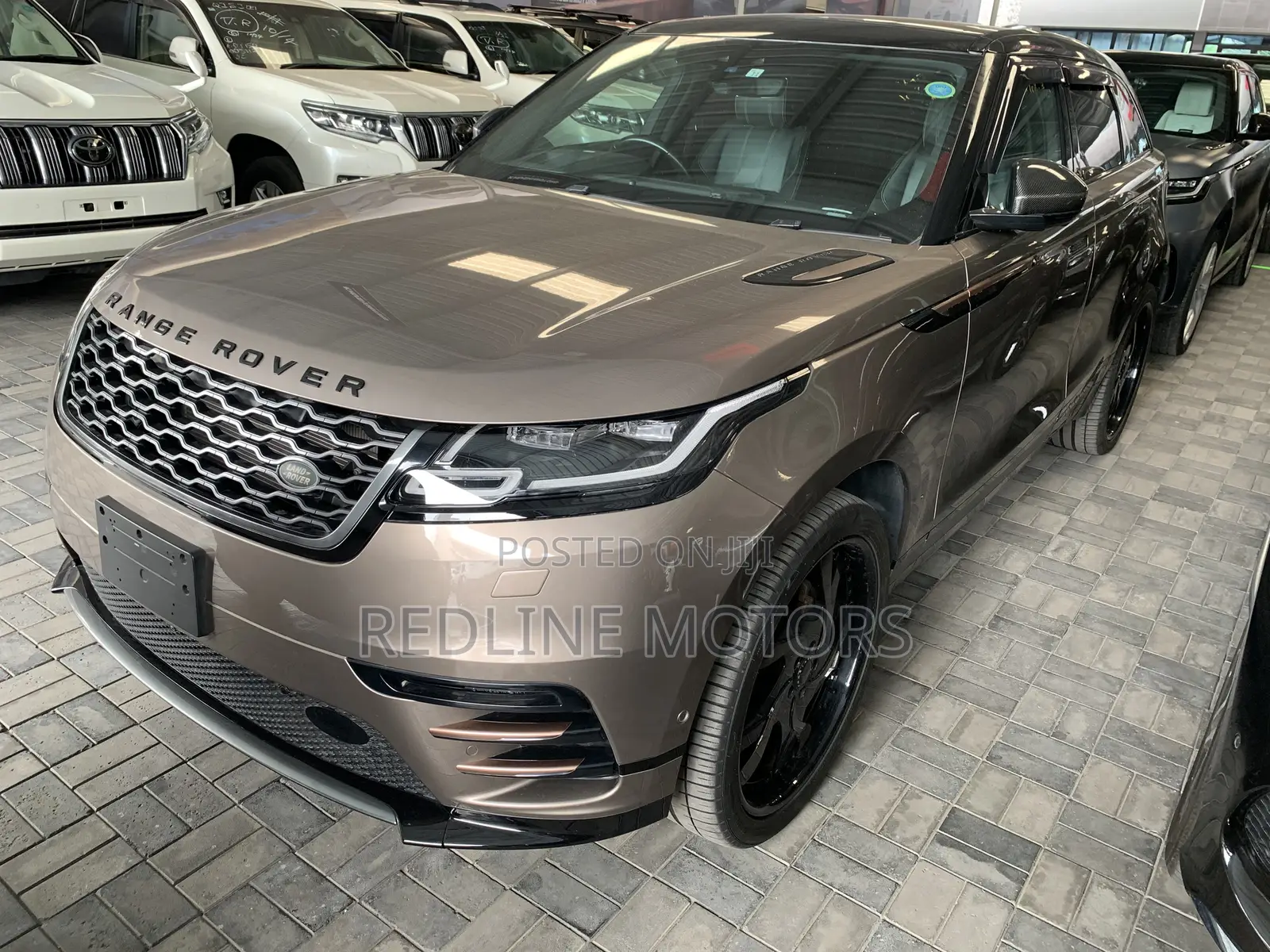 Land Rover Range Rover Velar P380 HSE R-Dynamic 4x4 2018 Gold
