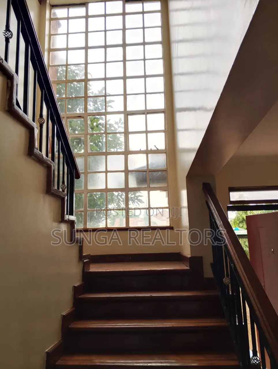 4bdrm House in Paradise Lost Rd., Runda for sale