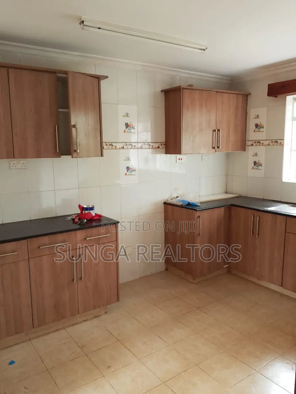 4bdrm House in Paradise Lost Rd., Runda for sale